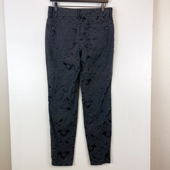 Sundance (6) Mid-Rise Skinny Jeans Black Paisley Lace Imprint 28” - Picture 5 of 9